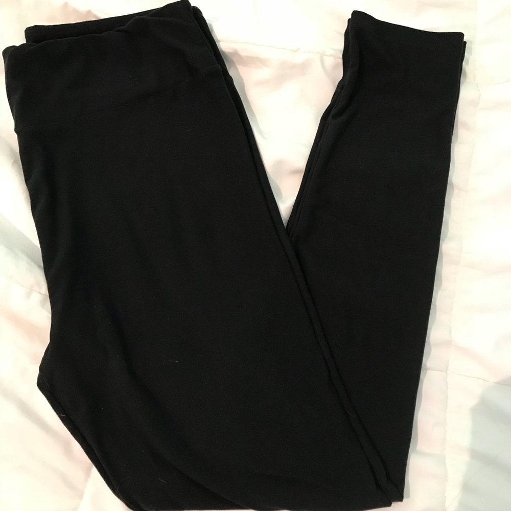 Lularoe TC solid black noir leggings